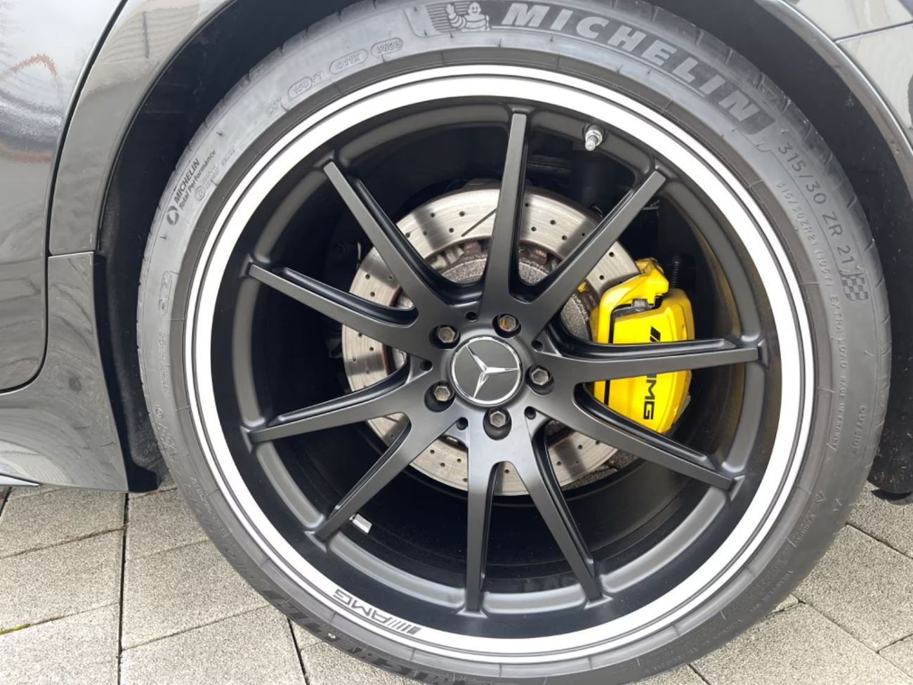 Mercedes-Benz AMG GT 