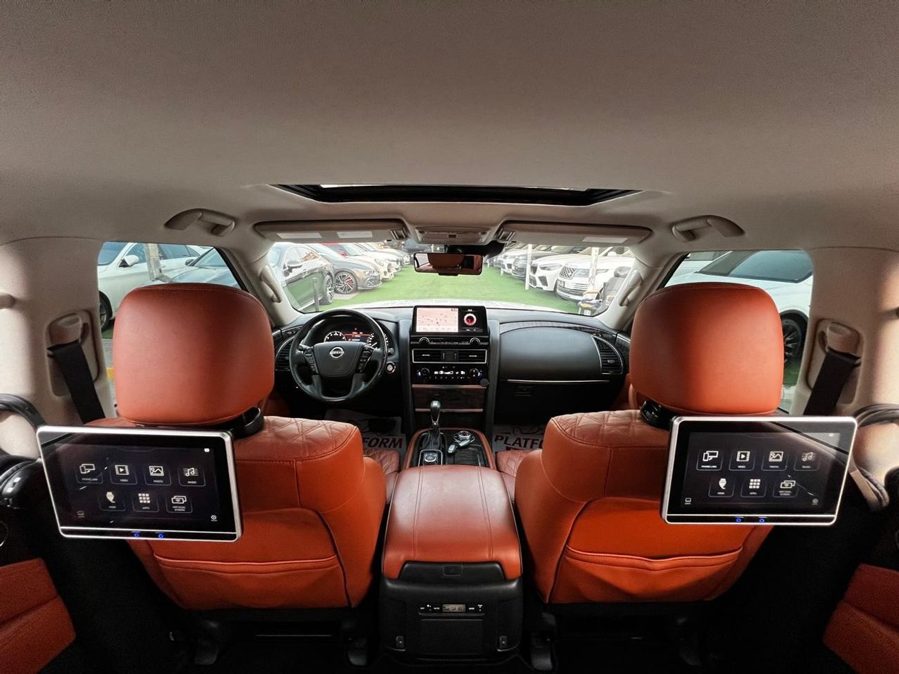 Nissan Patrol LE Platinum City Nissan patrol platinum V8 Model 2022 Gcc specs Original paint no accident, full che