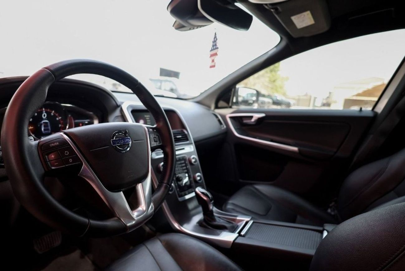 فولفو XC 60 Volvo XC60 2016 GCC under Warranty with Flexible Down-Payment.