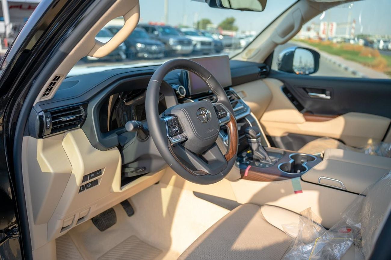 تويوتا لاند كروزر Land cruiser LC 300 VX 4.0L PETROL 2025 FULL OPTION