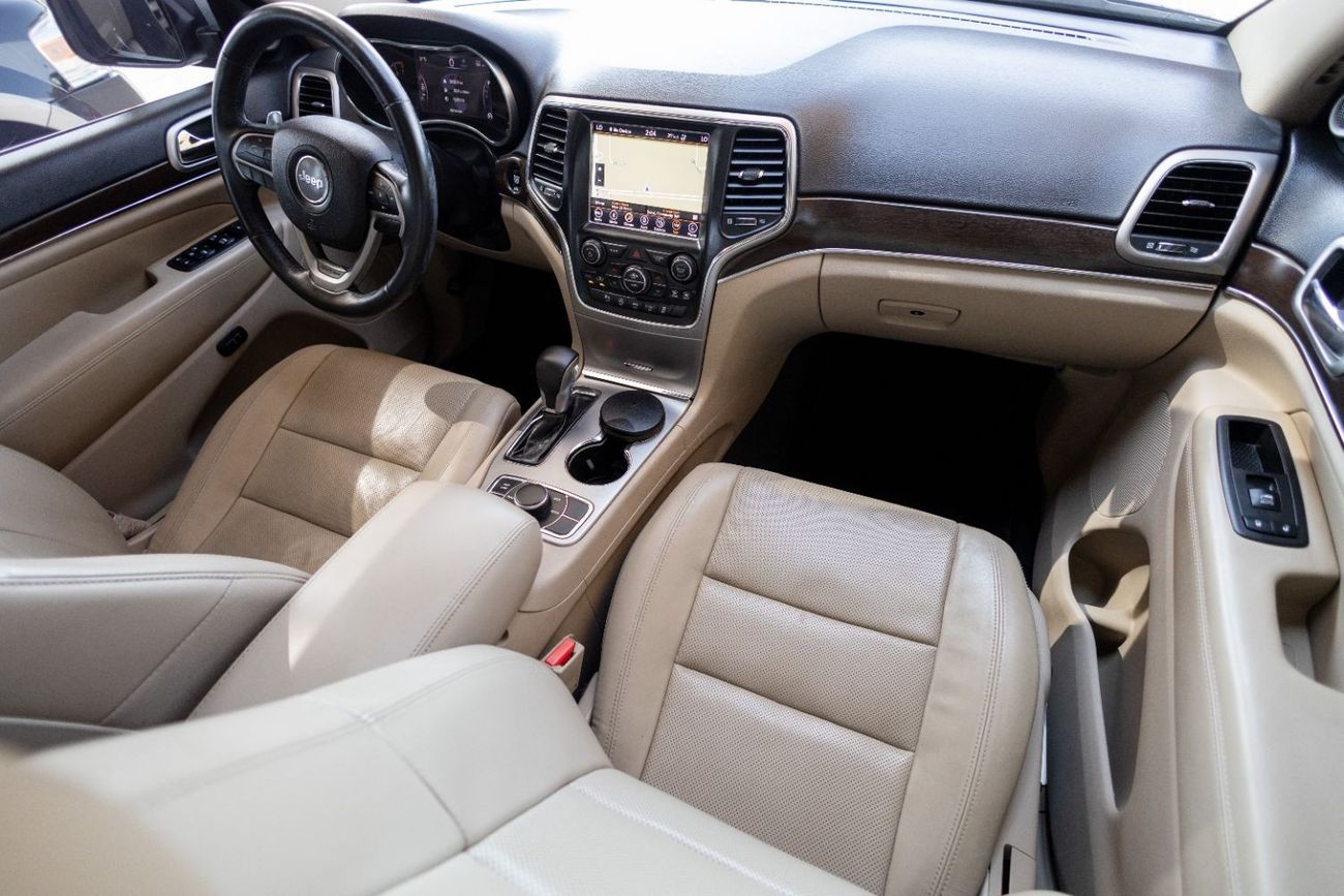 Jeep Grand Cherokee Limited 3.6L Jeep Grand Cherokee Limited 2018 GCC under Warranty with Flexible Down-Payment.