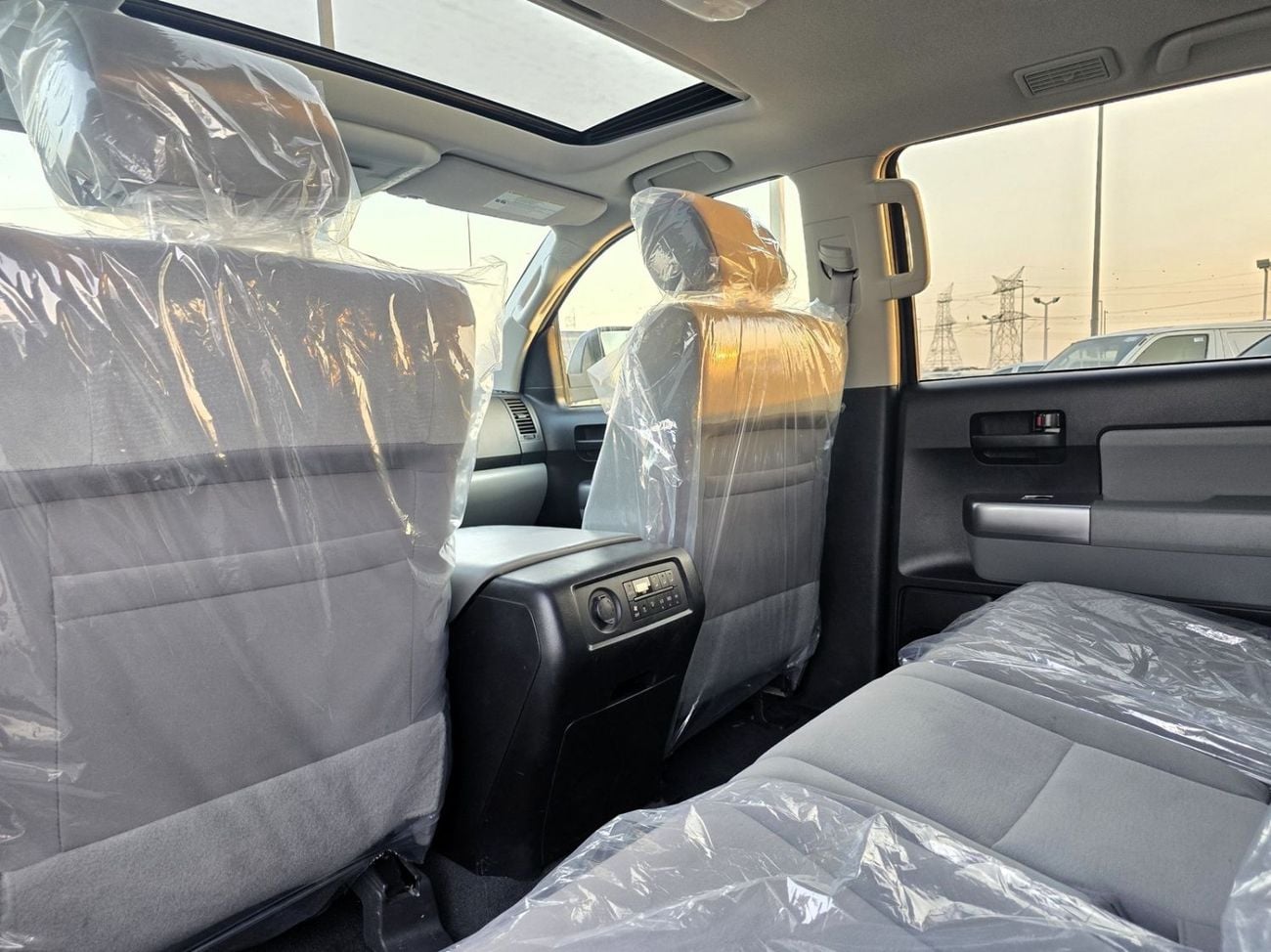 Toyota Sequoia SR5 2021 USA specs