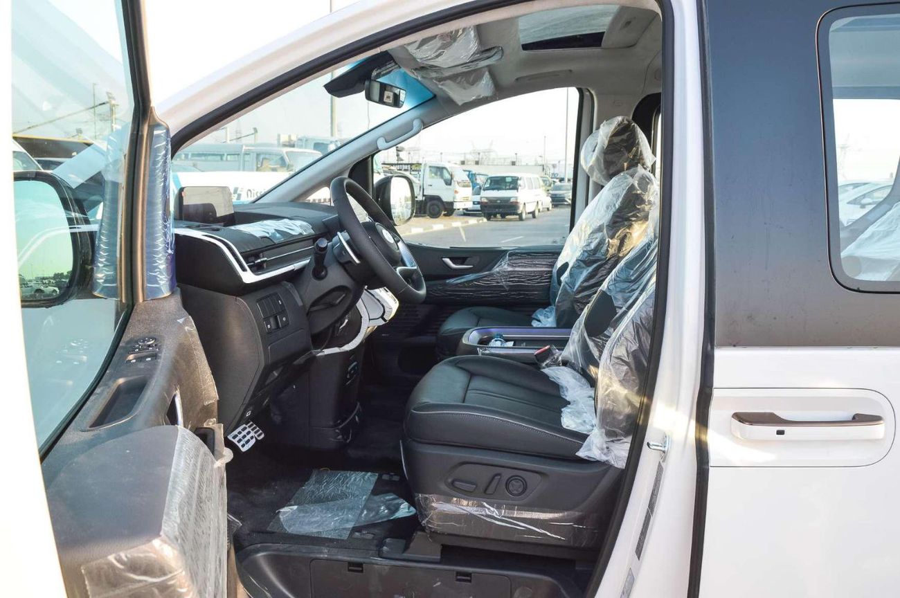 Hyundai Staria HYUNDAI STARIA 2.2L DIESEL LUXURY 2025