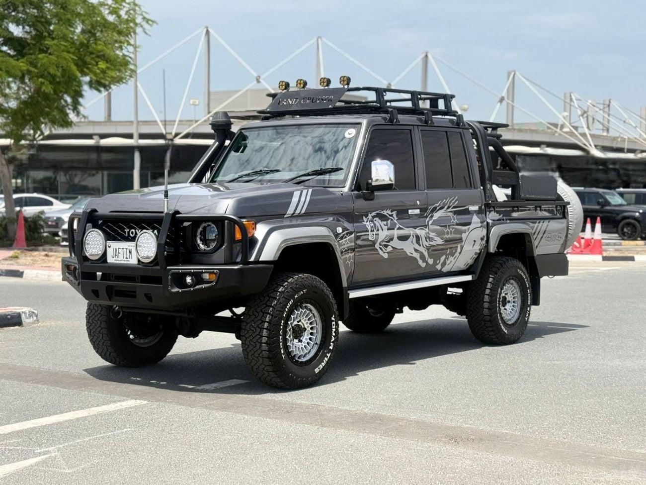 تويوتا لاند كروزر بيك آب -