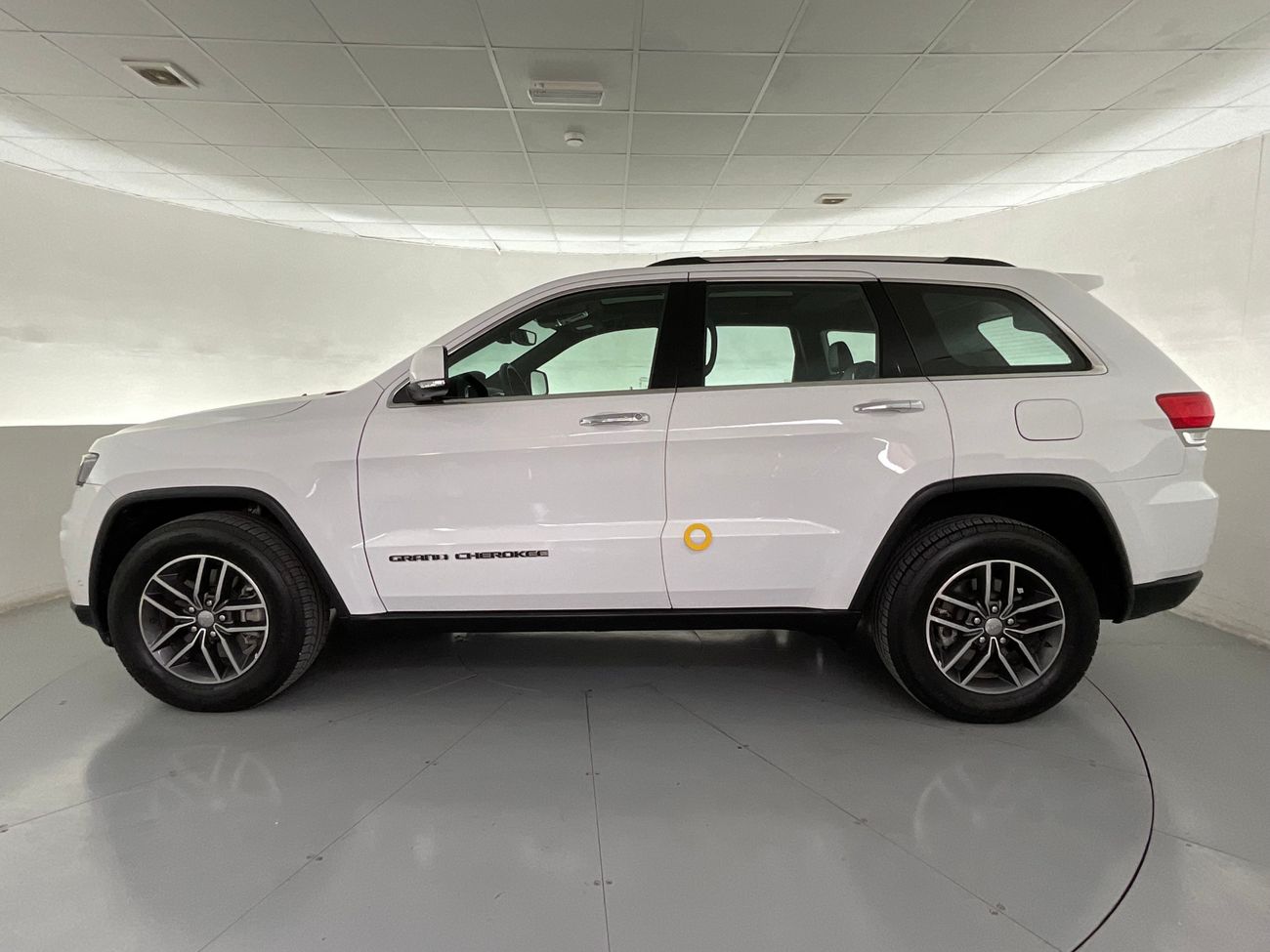 أم جي 6 Standard | ضمان مجاني لمدة عام | 0 دفعة أولى