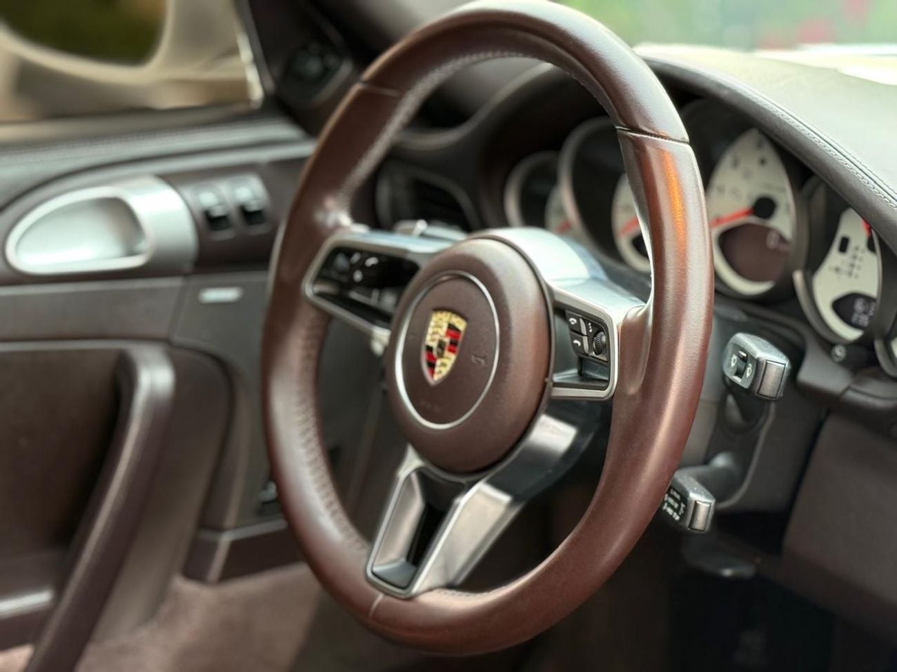 Porsche 911 PORSCHE 911 TARGA 4 2010 GCC TOP OF RANGE 2 KEY FULL SERVICE HISTORY FOR EXPORT