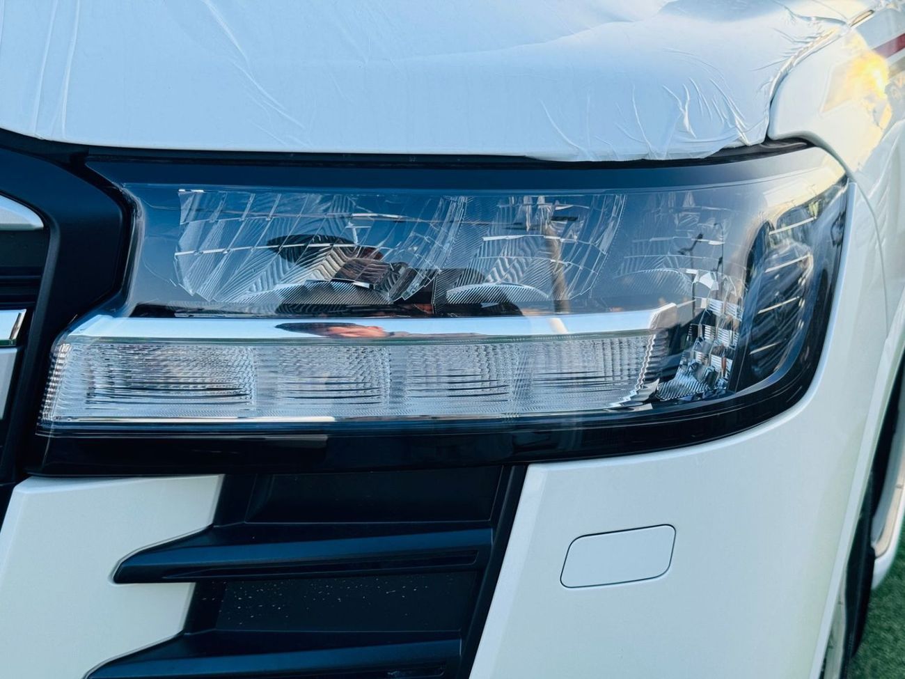 تويوتا لاند كروزر TOYOTA LANDCRUISER (300 SERIES) GXR 4.0L PETROL