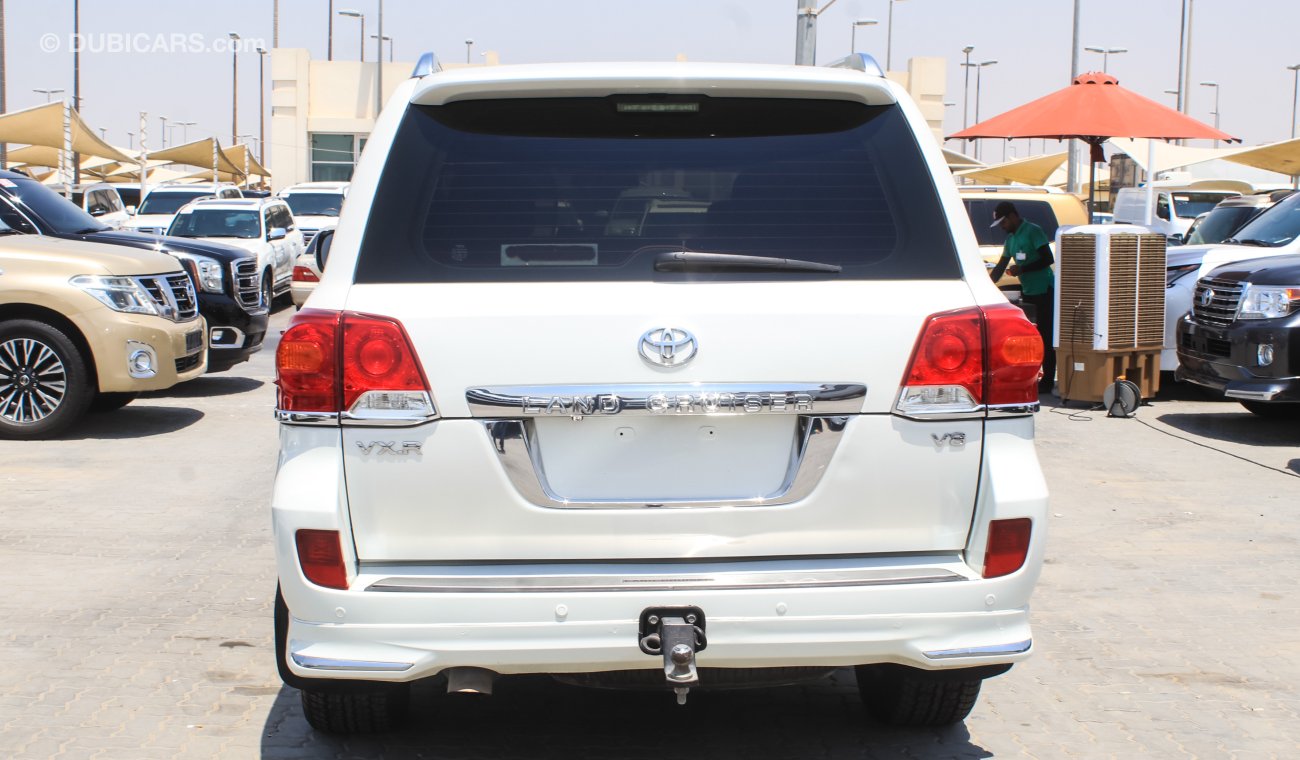 Toyota Land Cruiser VXR V8