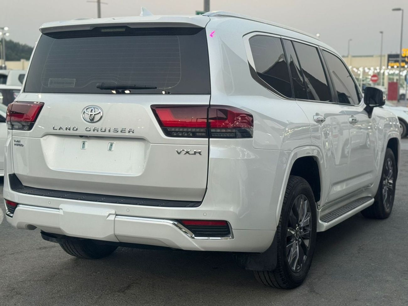 Toyota Land Cruiser VXR 3.5L TWIN TURBO