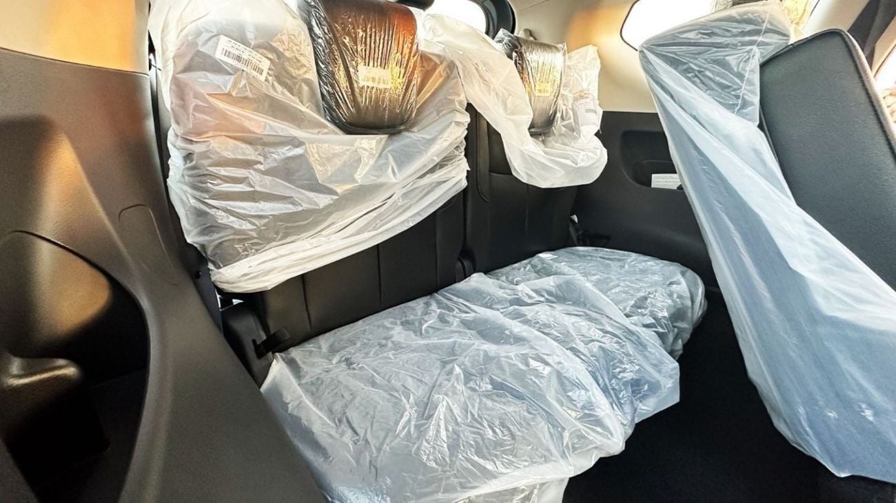 نيسان إكستيرا نيسان اكستيرا 2.5 لتر رباعي الدفع - 7 مقاعد (للتصدير فقط)