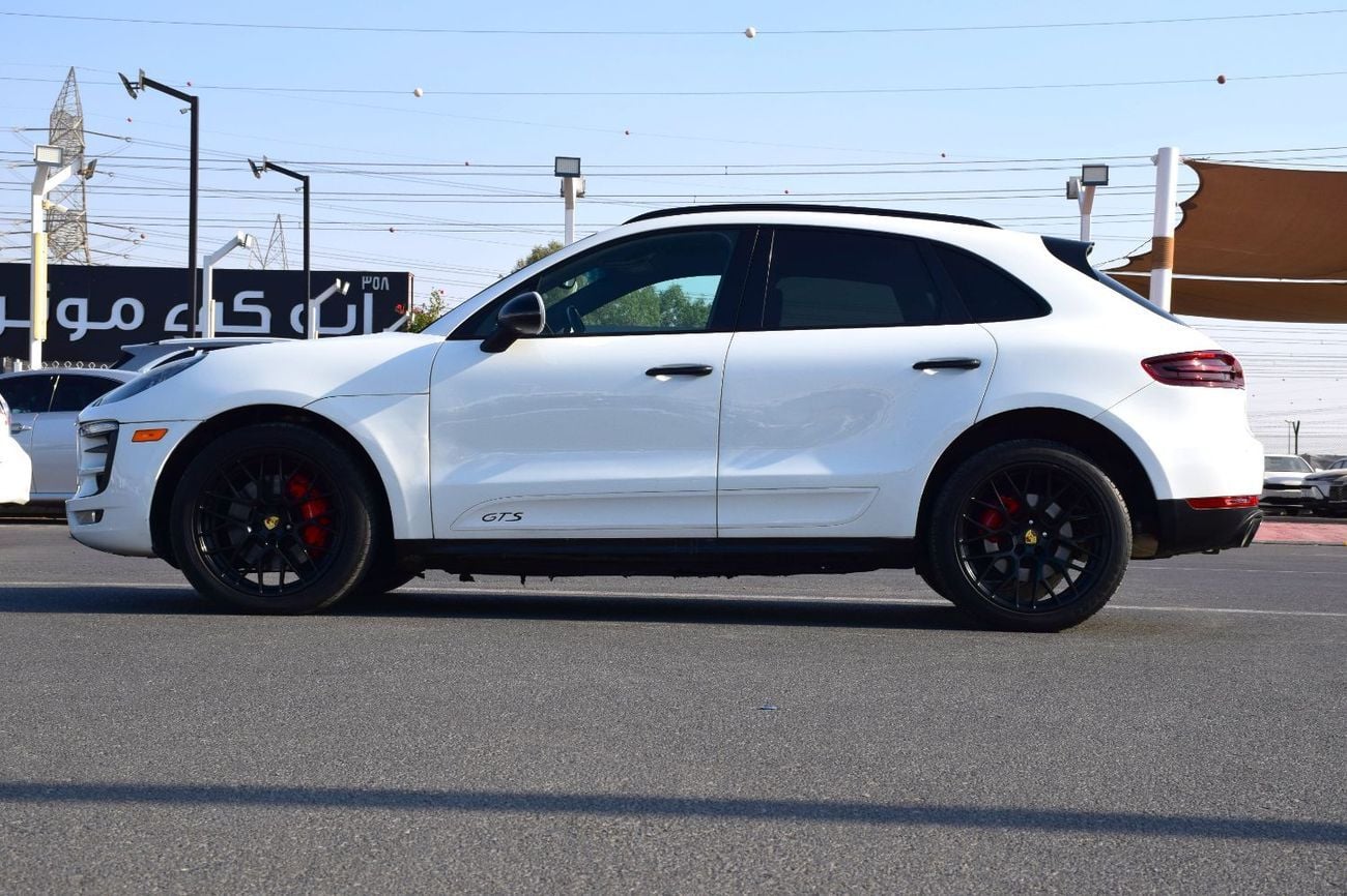 Porsche Macan Porsche Macan gts 3.0L 6 cylinder twin turbo