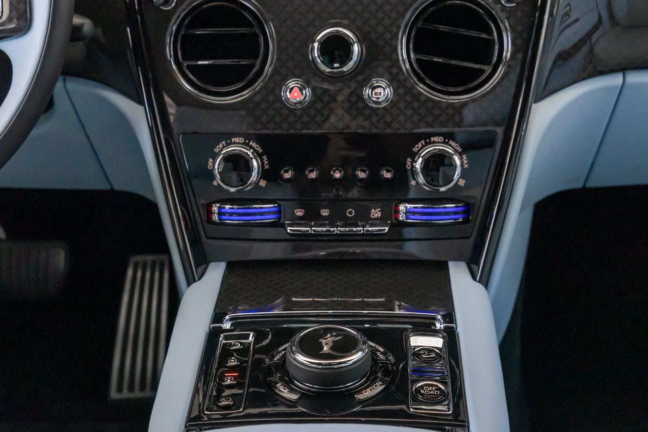 Rolls Royce Cullinan ROLLS-ROYCE CULLINAN | BLACK BADGE | EUROPEAN SPECS | FULL OPTION | BESPOKE SOUND SYSTEM | DEALER WA