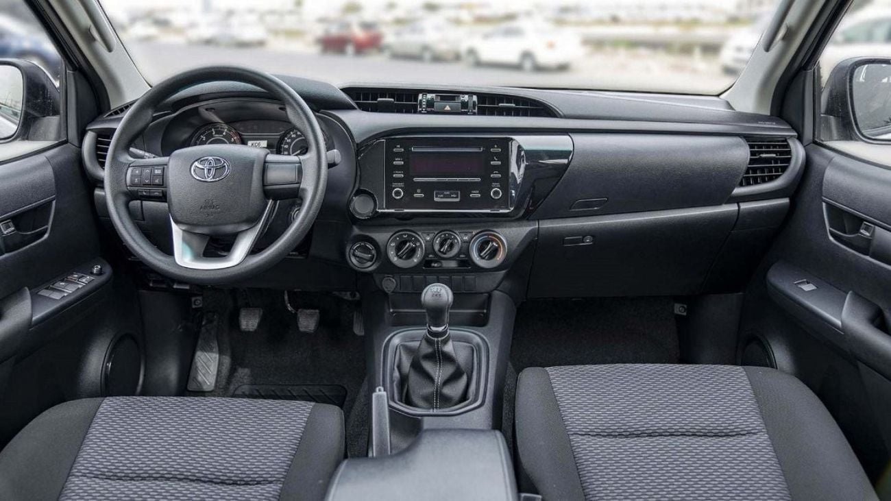 تويوتا هيلوكس GL Hilux mid option 2.4L diesel MY25 FOR EXPORT ONLY