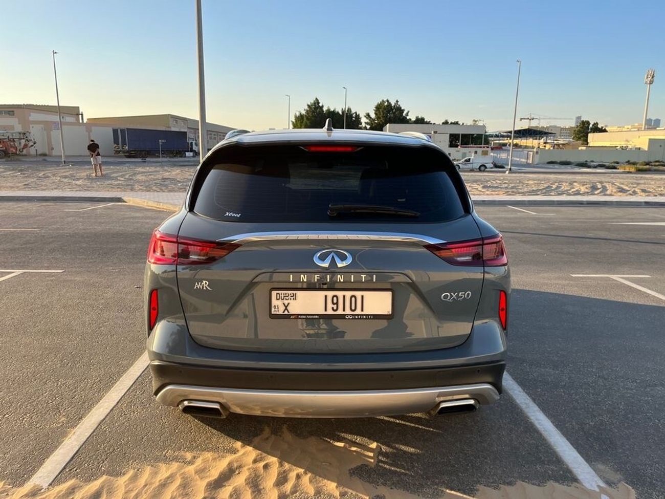 إنفينيتي QX50 2.0T Luxe (FWD)