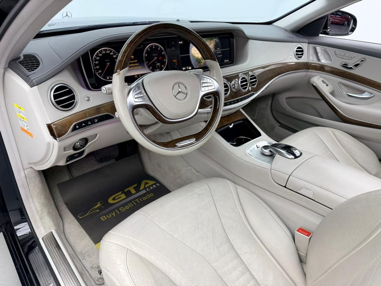 Mercedes Benz S550 STD 2015 Mercedes Benz S550, Full Service History, Fully Loaded, Excellent Condition, Japanese