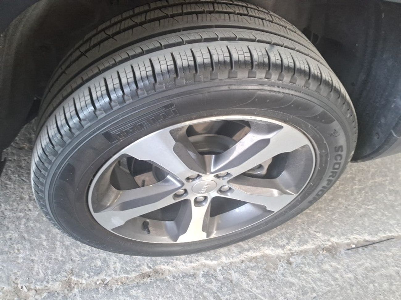 جيب جراند شيروكي LIMITED 3.6 | بدون دفعة مقدمة | اختبار القيادة في المنزل