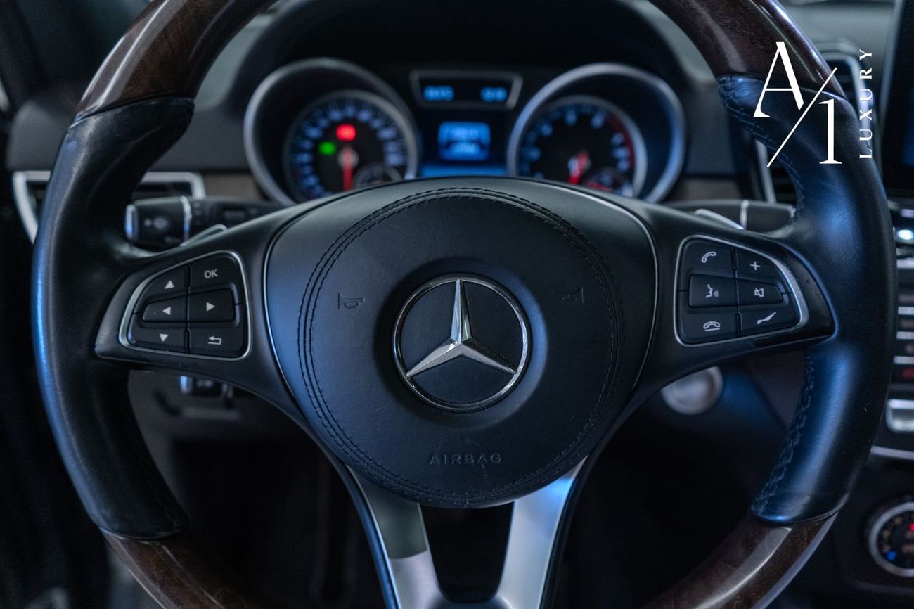 Mercedes-Benz GLS 500 Std 4.7L 2017 Mercedes Benz GLS500 4MATIC, Full Service History, Fully Loaded, 7 Seater, GCC