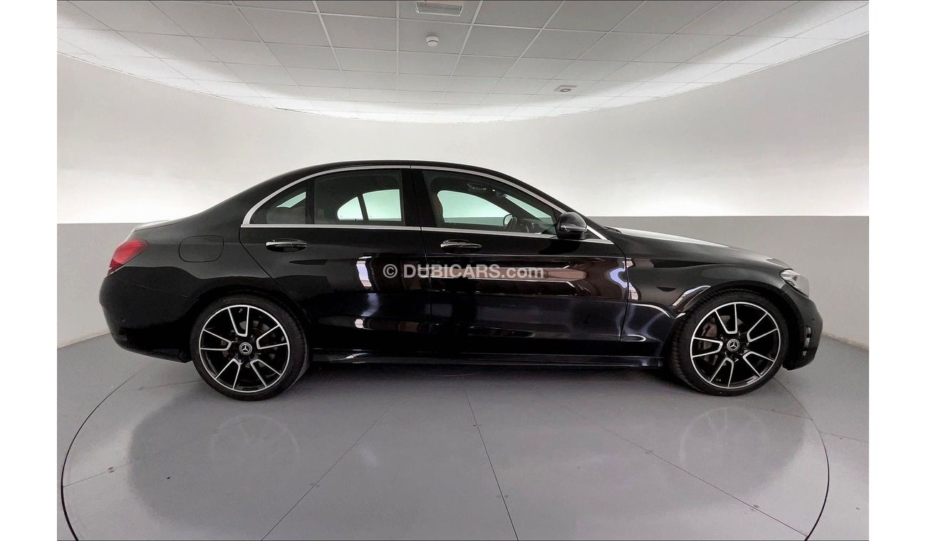 Mercedes-Benz C 200 Standard (AMG Line)