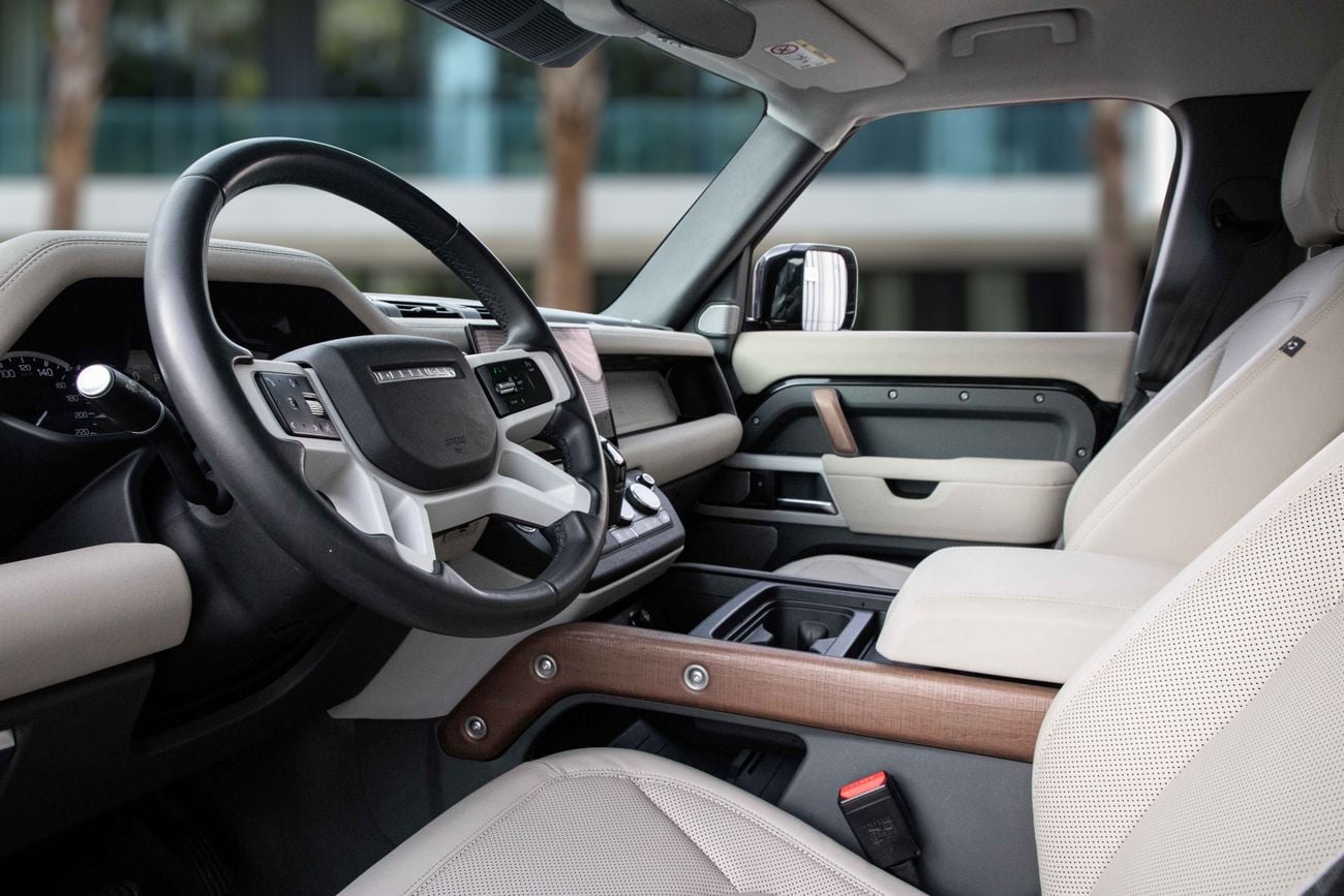 لاند روفر ديفندر Defender 130 SE | 4,700 P.M | 0% Downpayment | LR Warranty +S/Contract!