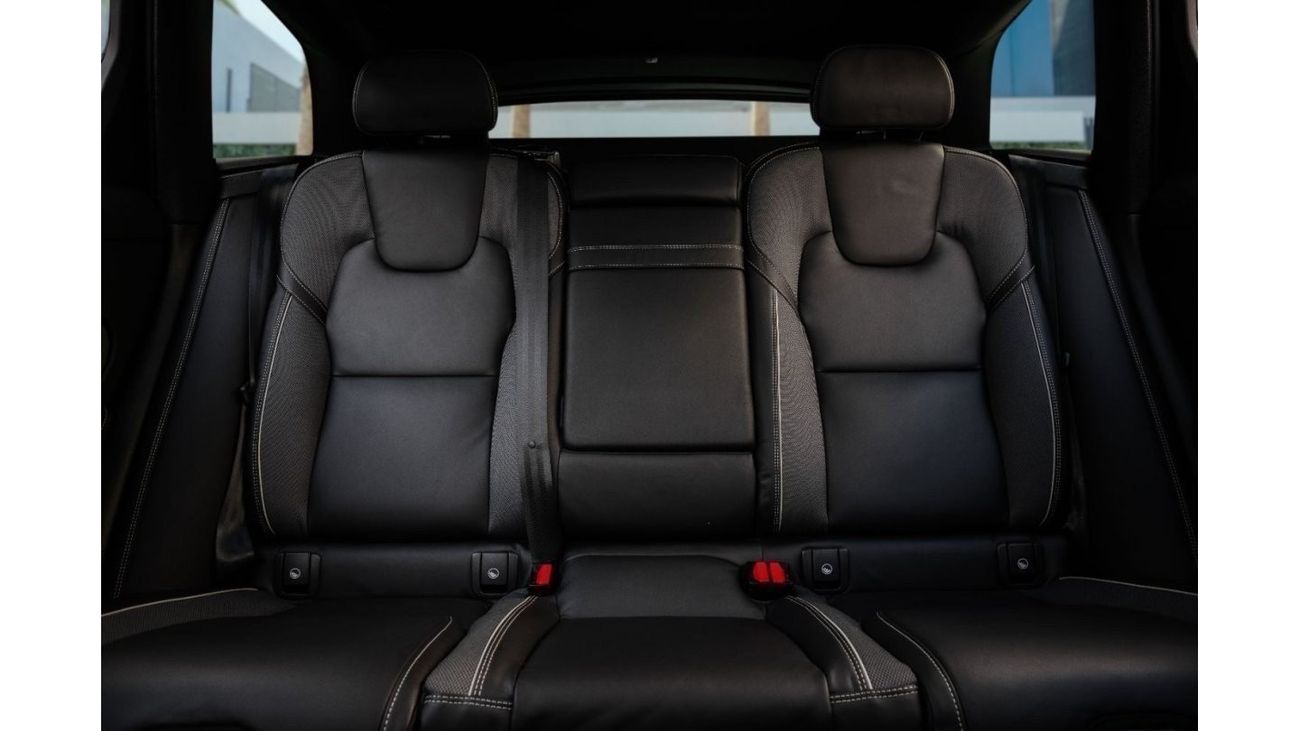 Volvo XC60 R Design T5 R-Design AWD | 2,742 P.M  | 0% Downpayment | Volvo Warranty! Low Km!