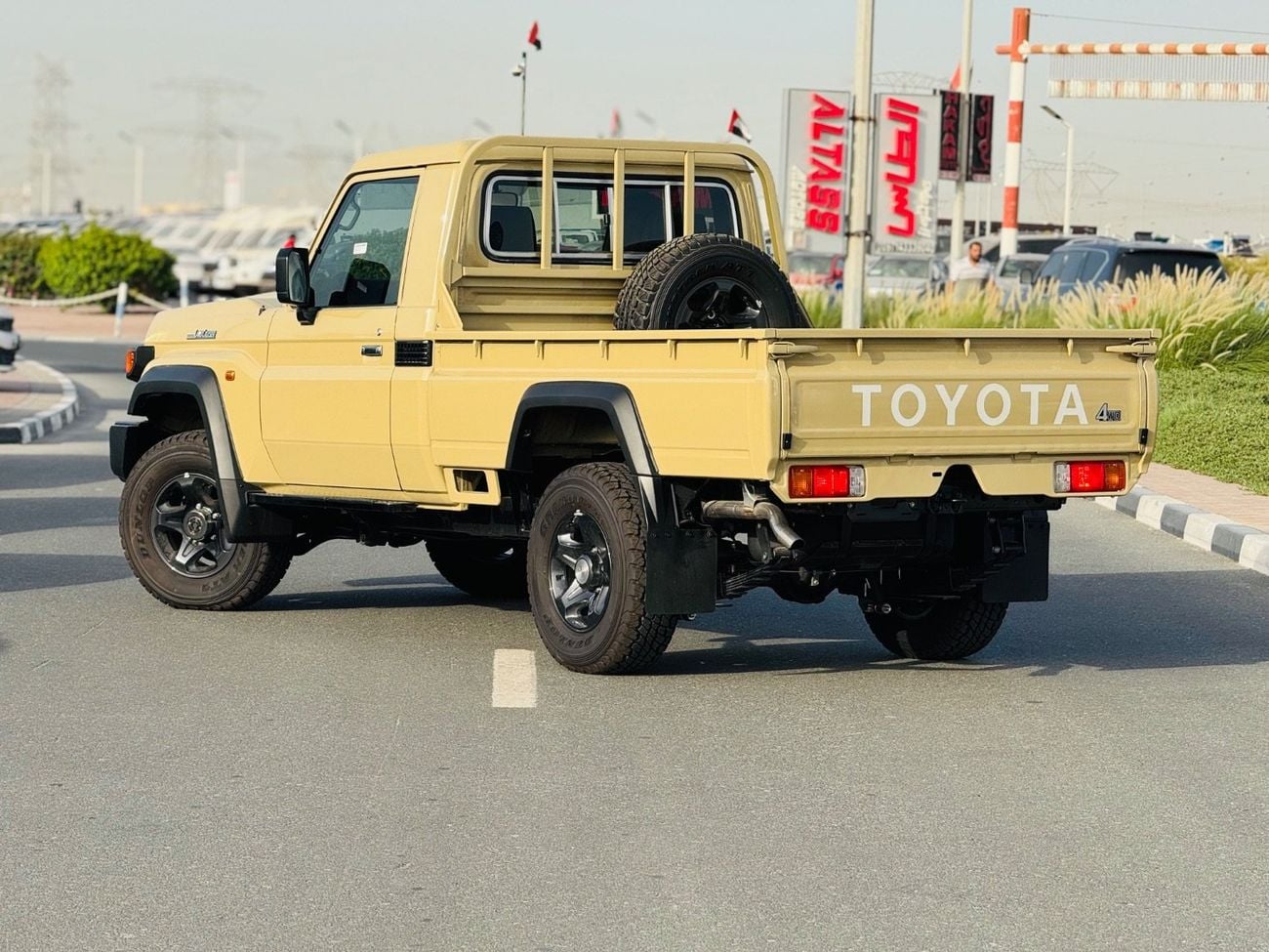 Toyota Land Cruiser 76 Brand new Toyota Land Cruiser single cabin pick up 76