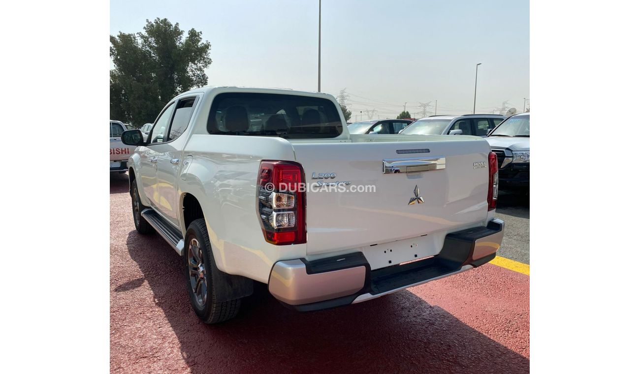 Mitsubishi L200 MITSUBISHI L-200 SPORTERO GLS 2.4L DIESEL 4WD FULL OPTIONS 2022 MODEL (Automatic Transmission)