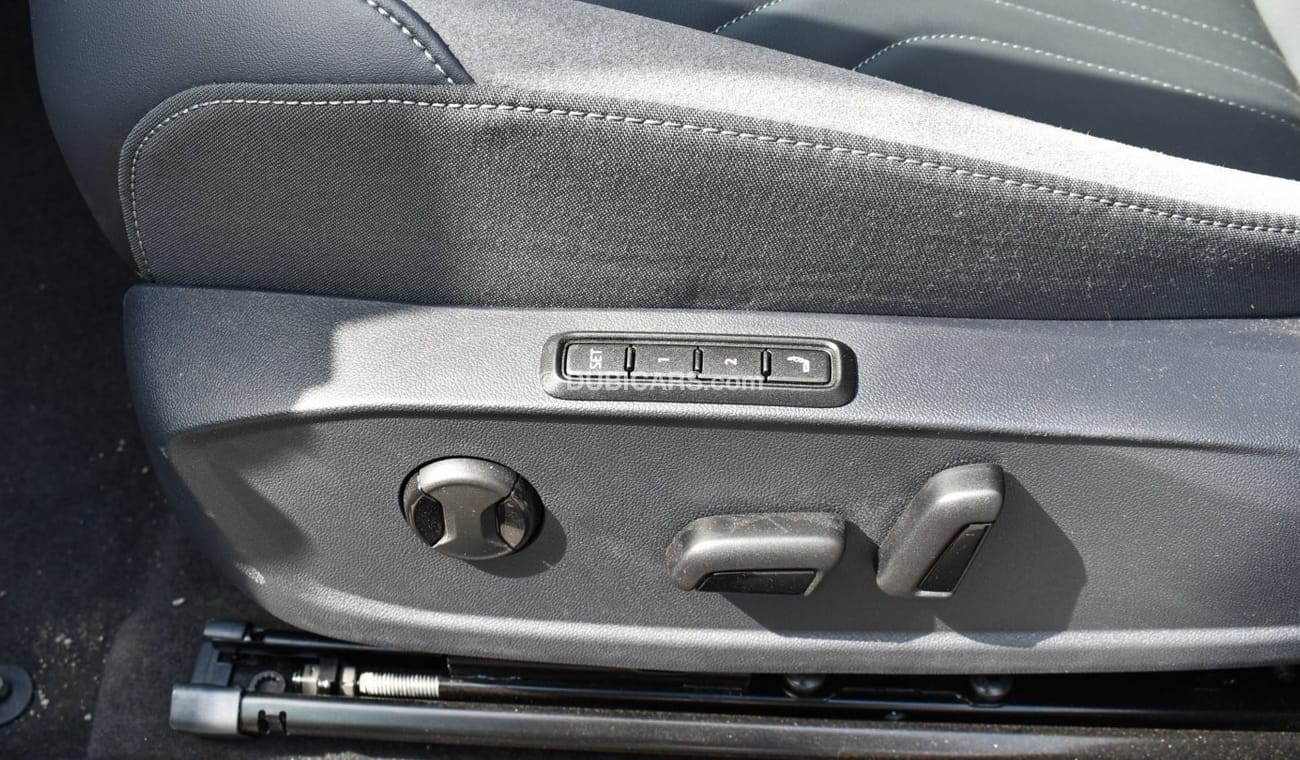 فولكس واجن ID.4 كروز Brand new 2023 Volkswagen ID.4 Crozz PRO with HUD and openable sunroof (ONLY EXPORT)