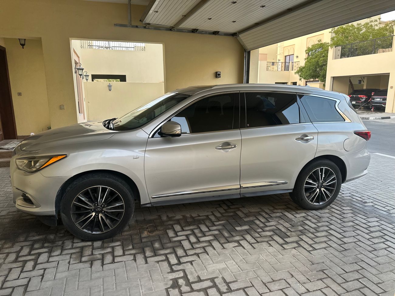 Infiniti QX60