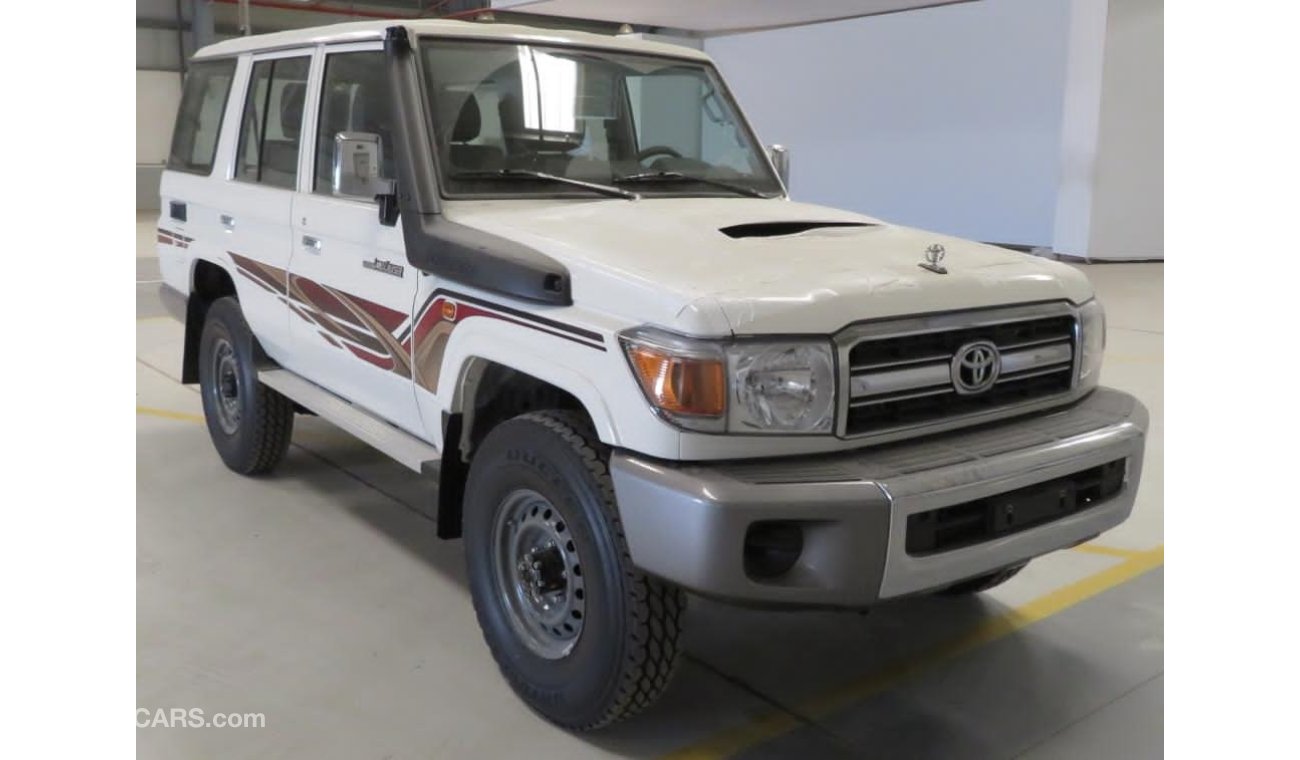 Toyota Land Cruiser Hard Top DIESEL,4.5L,V8,5DOOR,POWER WINDOW,MT,2022MY