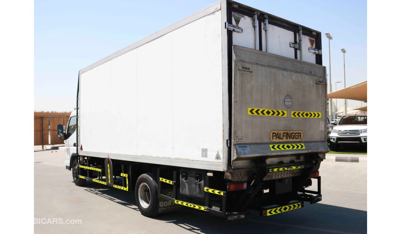 Mitsubishi Fuso CANTER HD WITH FREEZER 5TON - GCC SPECS EXCELLENT CONDITION