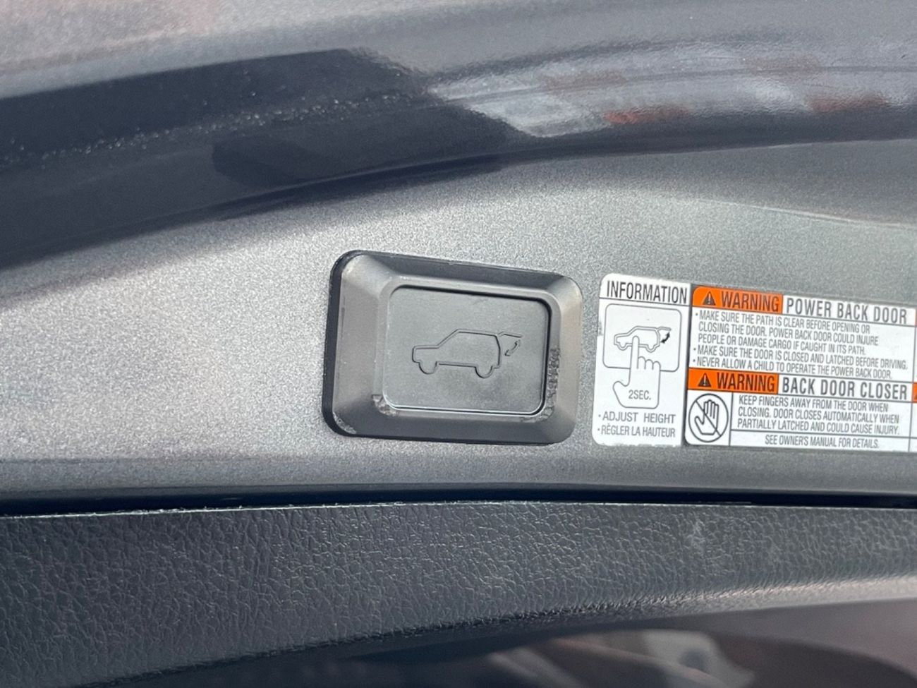 Toyota RAV4 2018 TOYOTA RAV4 SE HYBRID FULL OPTIONS IMPORTED FROM USA