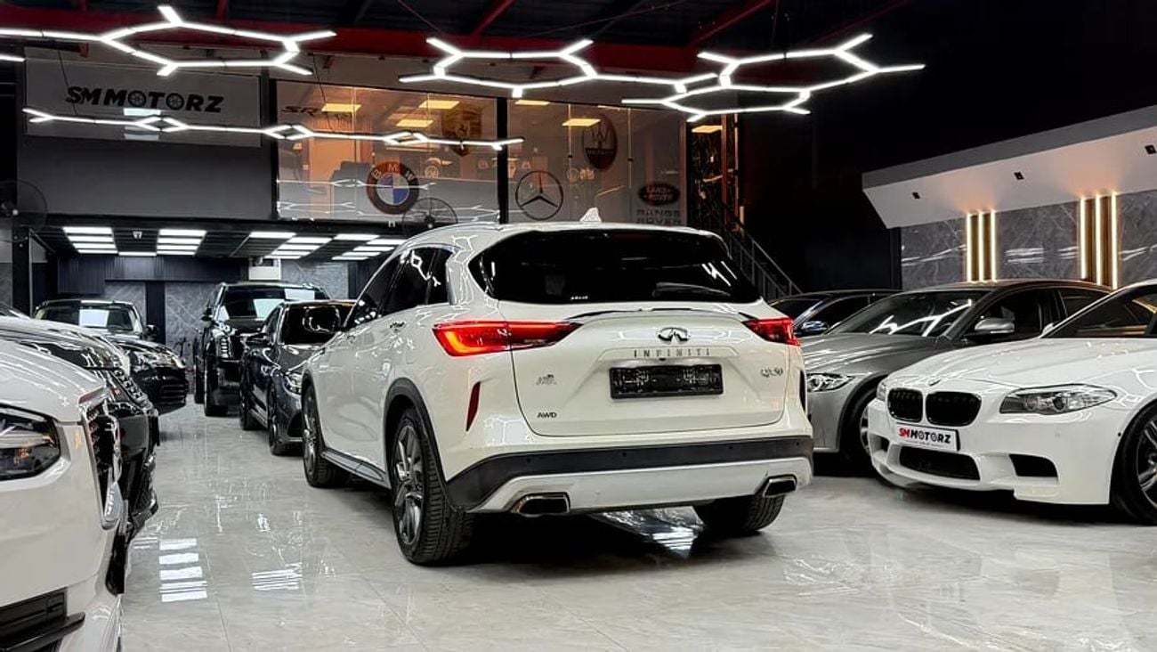 Infiniti QX50 Luxury 2.0L RWD GCC INFINITY FULLY SERVICED MIND CONDITION WITH WARRANTY AND FINANCE