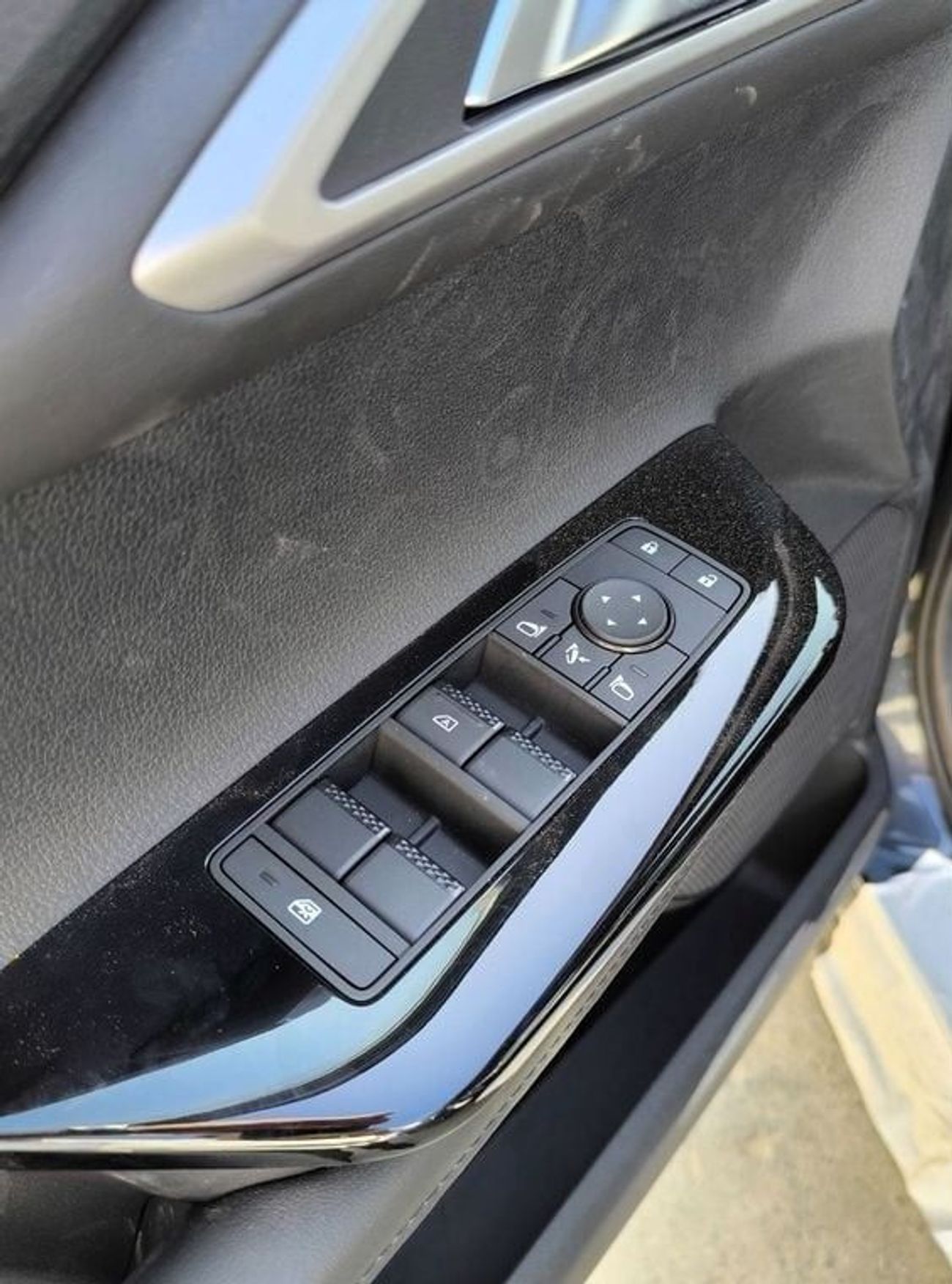 ميتسوبيشي Xforce Mitsubishi XFORCE H-LINE 1.5L SUV FWD 5Doors