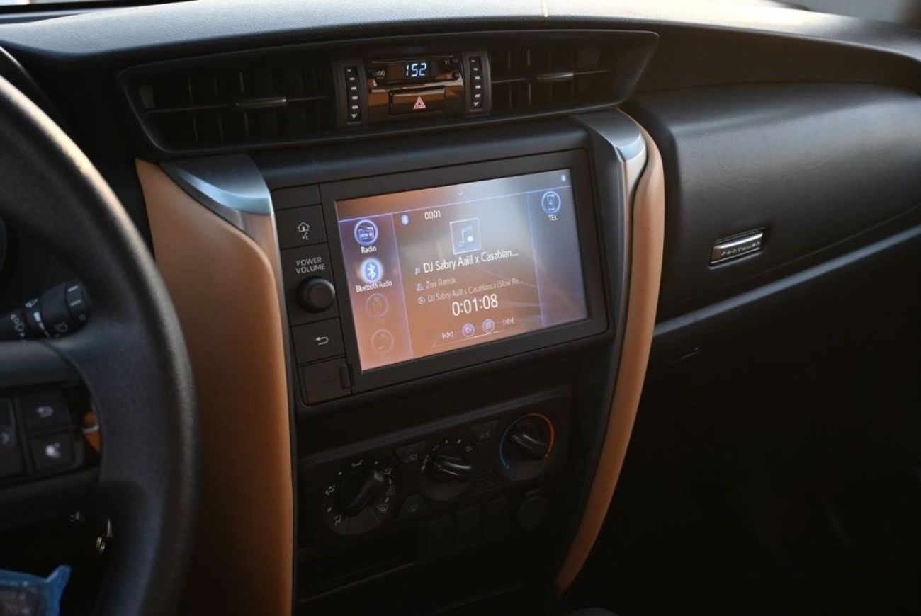 Toyota Fortuner Toyota Fortuner GX 2.7L Petrol, SUV, 2WD Color White Model 2023