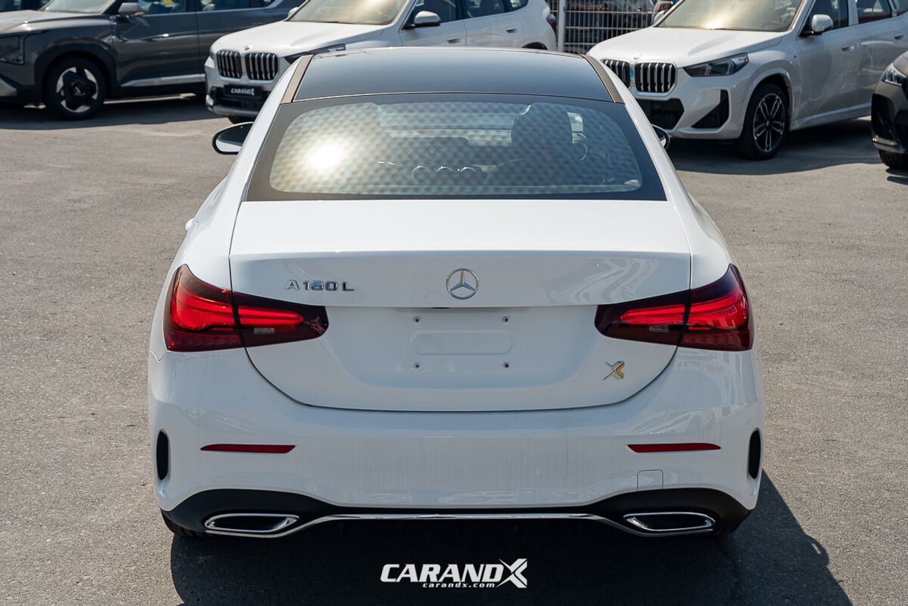 Mercedes-Benz A 180 Mercedes-Benz A 180 1.3L 2025