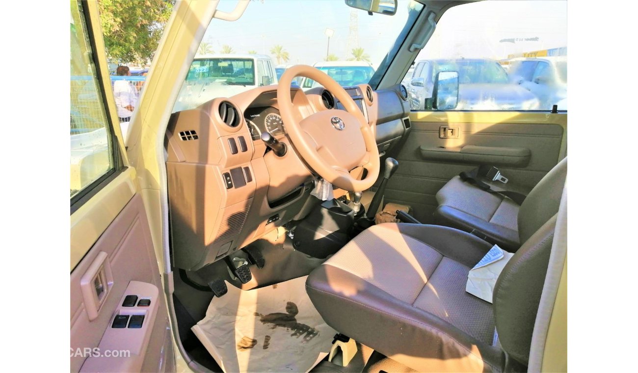 Toyota Land Cruiser Pick Up single cap  v6
