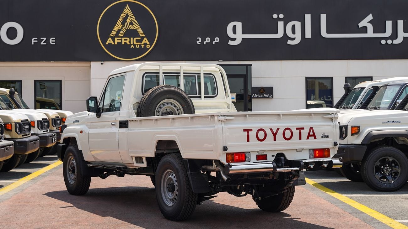 تويوتا لاند كروزر بيك أب 70