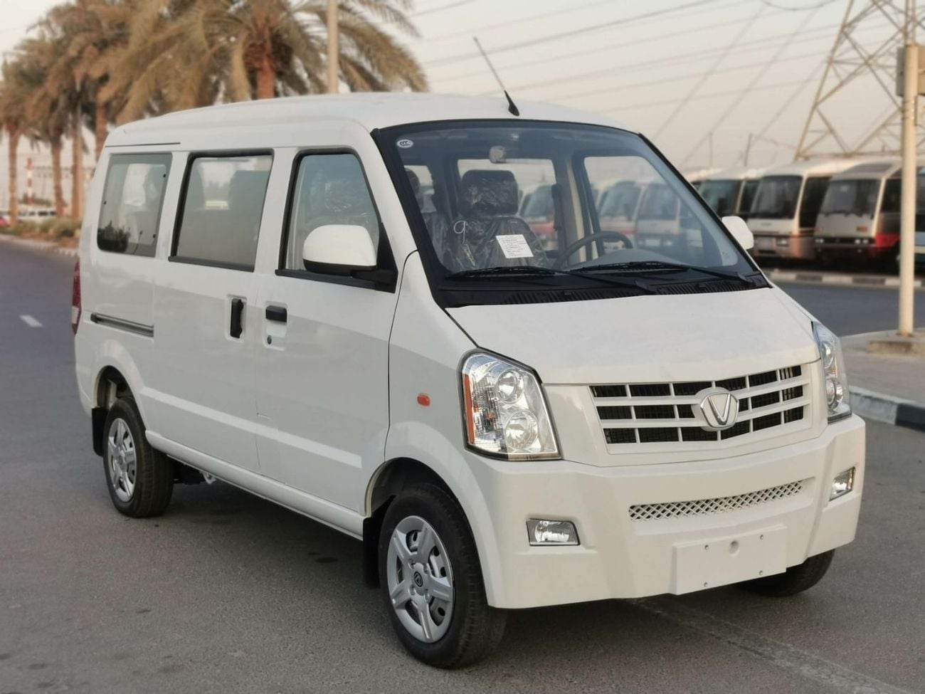 فيكتوري V2 STANDARD MINI BUS/ 7 SEATER, M/T, WITH AIRBAGS & ABS