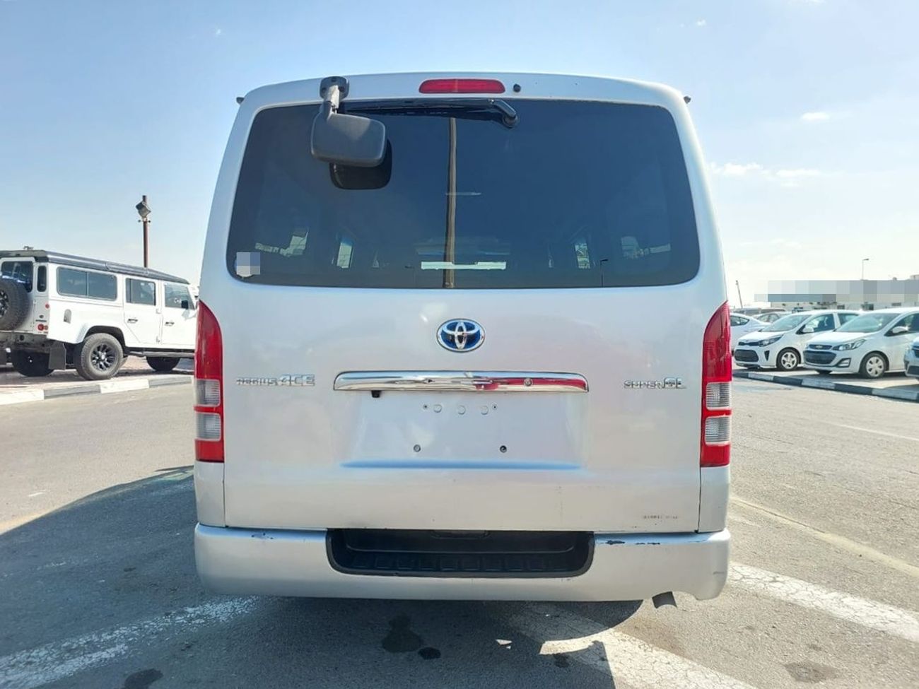 Toyota Hiace TOYOTA HIACE VAN RHD 2008 MODEL 3.0 L DIESEL AUTOMATIC(PM22759)