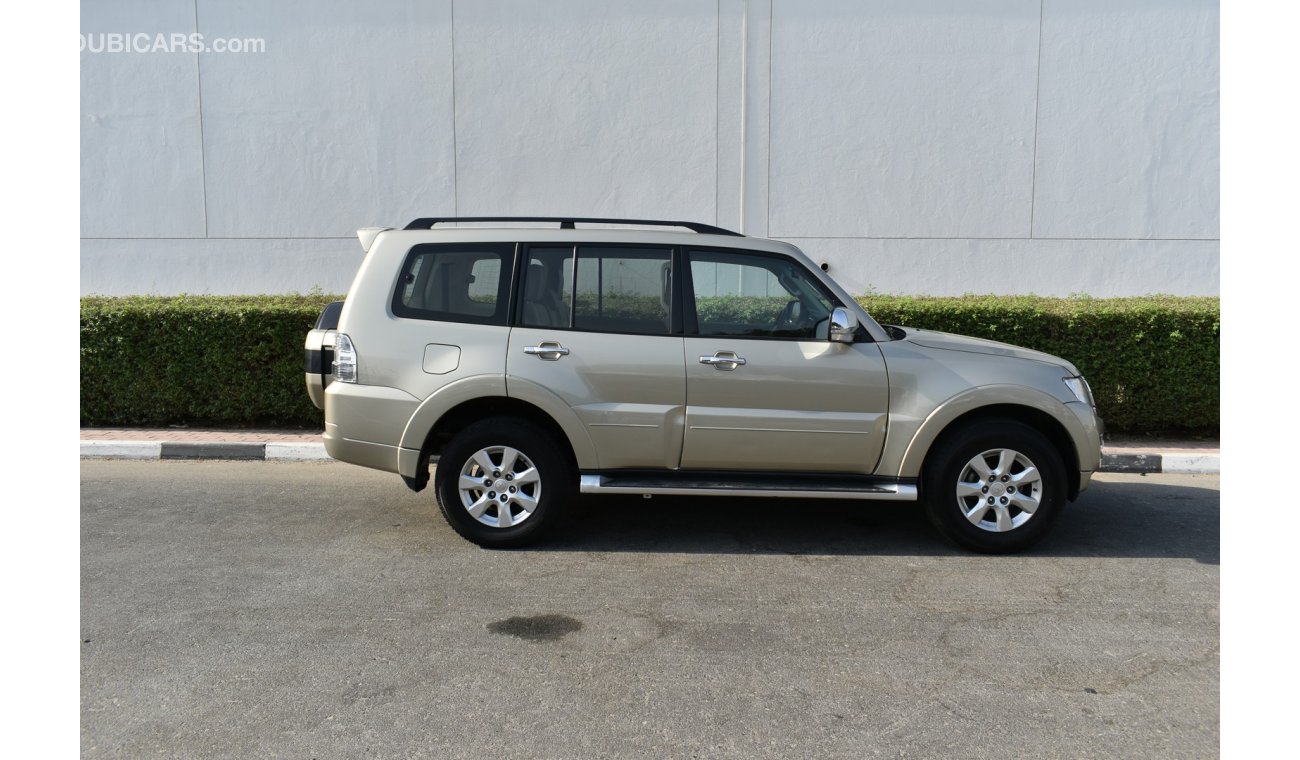 Mitsubishi Pajero 3.5 V6 - GLS - GCC Spec - Gold (Premium Options)