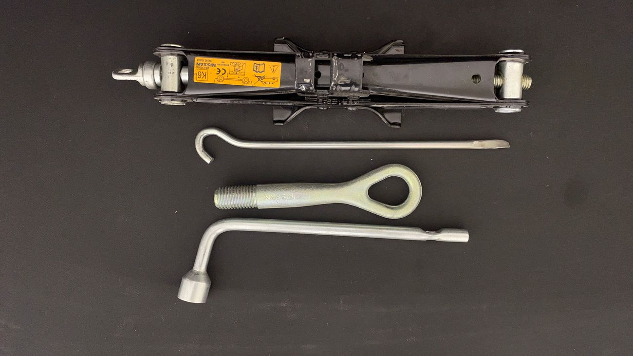 نيسان صني SV 1.5 | بدون دفعة مقدمة | اختبار القيادة في المنزل