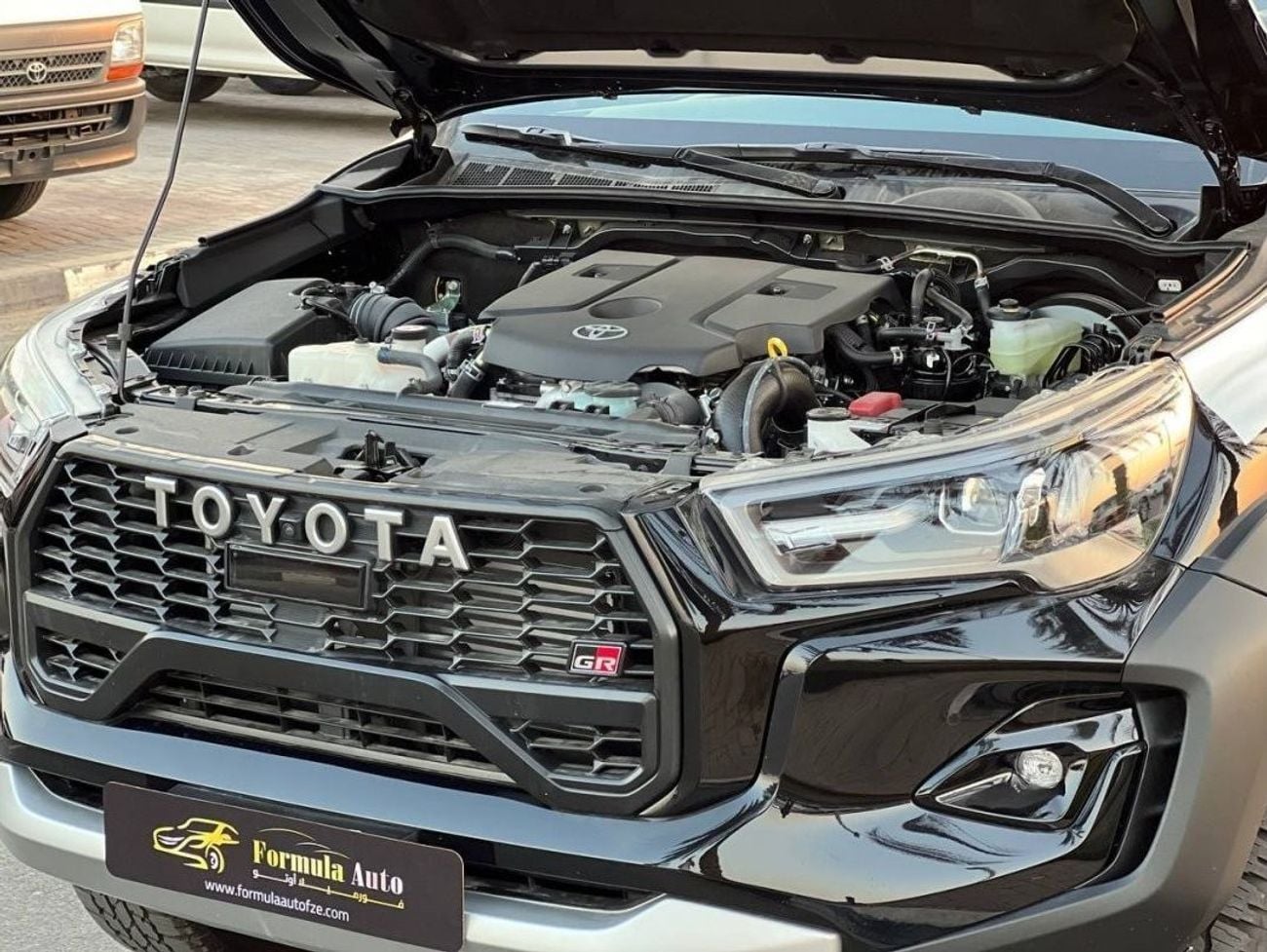 Toyota Hilux GR SPORT PICK-UP 2.8L 4X4 DSL A/T // 2026 // FULL OPTION WITH 360 CAMERA , POWER SEATS // SPECIAL OF