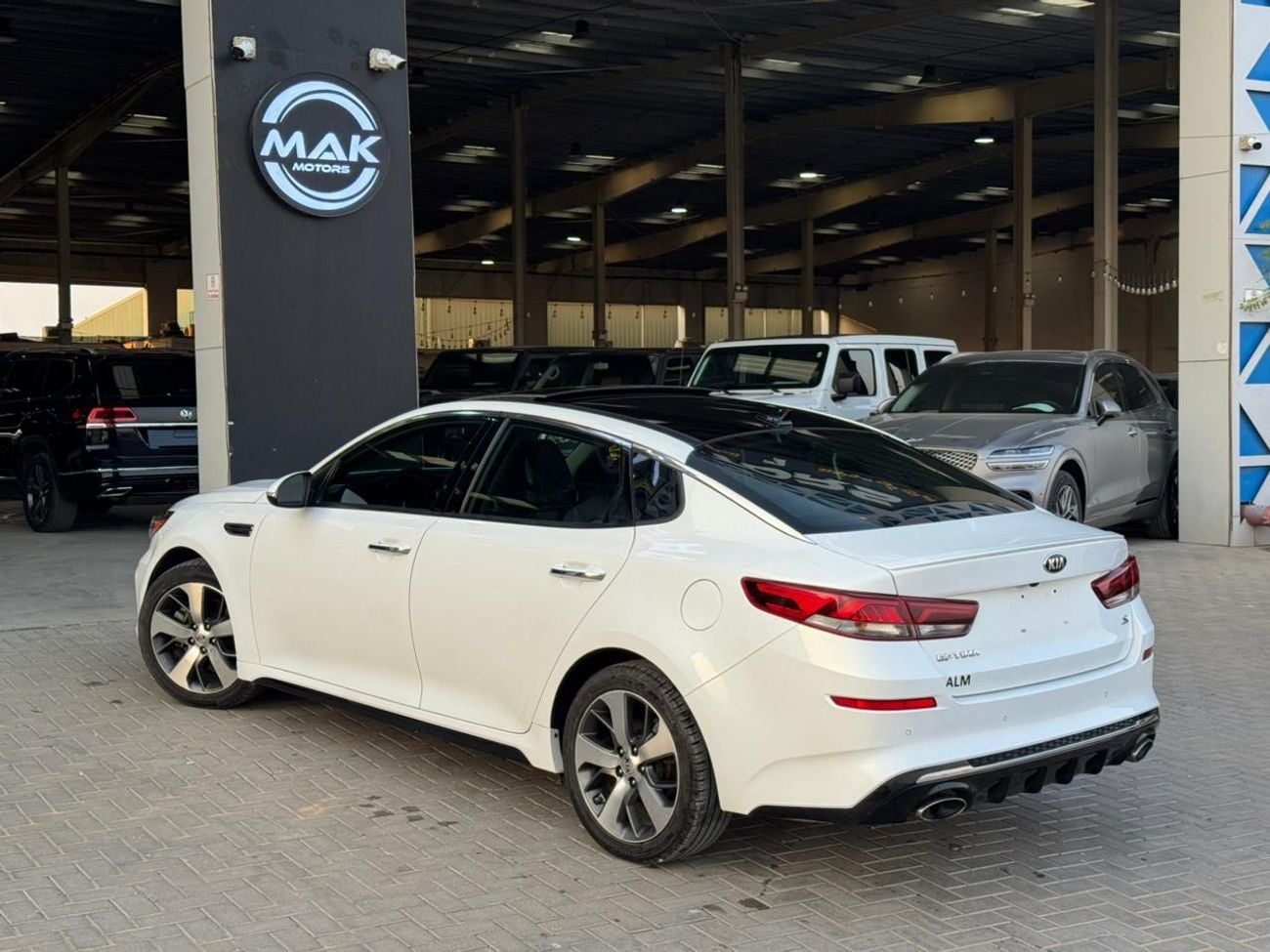 Kia Optima Si 2.4L 2.4L V4 / PANORAMIC SUNROOF / LEATHER / ROAD ASSIST / RIMS / IN PERFECT CONDITION