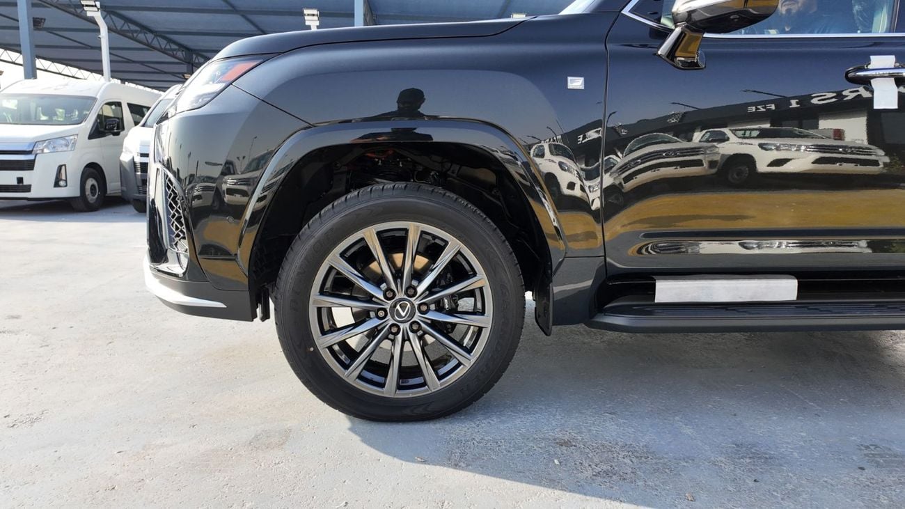 لكزس LX 700h F Sport