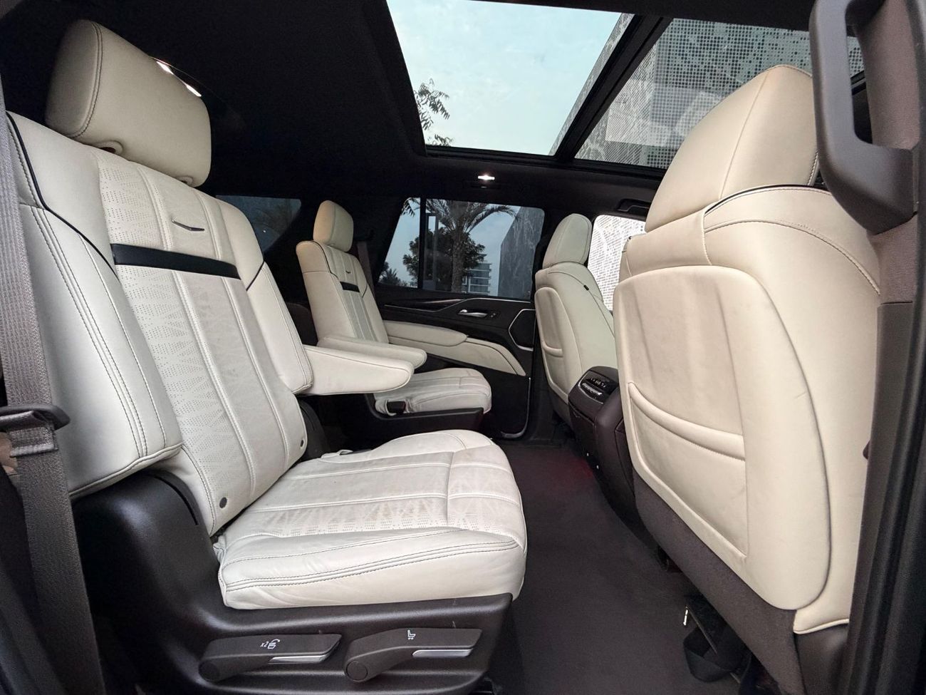 كاديلاك إسكالاد Premium Luxury 6.2L 4WD