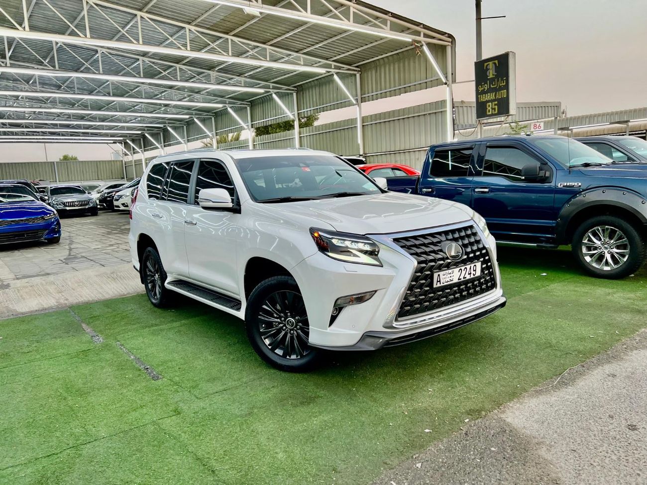 لكزس GX 460 Platinum 4.6L warranty one year bank financie available
