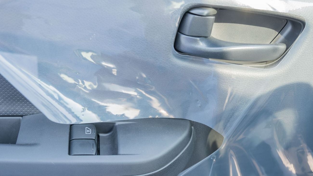 Nissan Urvan 2025 Nissan Urvan 2.5L MT Diesel 16 Seater Highroof Wide body EX