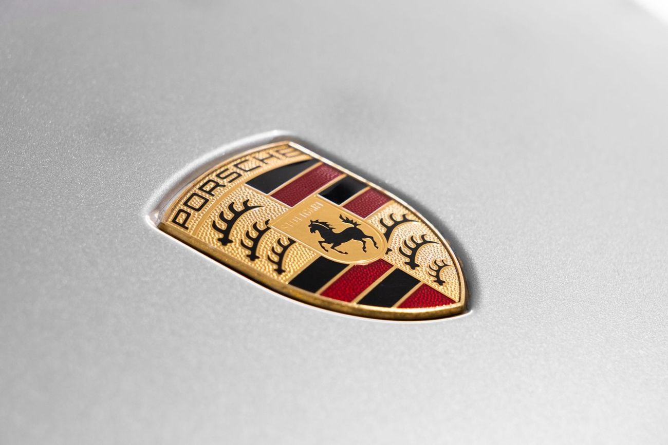 Porsche 911 Carrera 3.0L (380 HP) Coupe