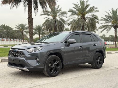 تويوتا راف ٤