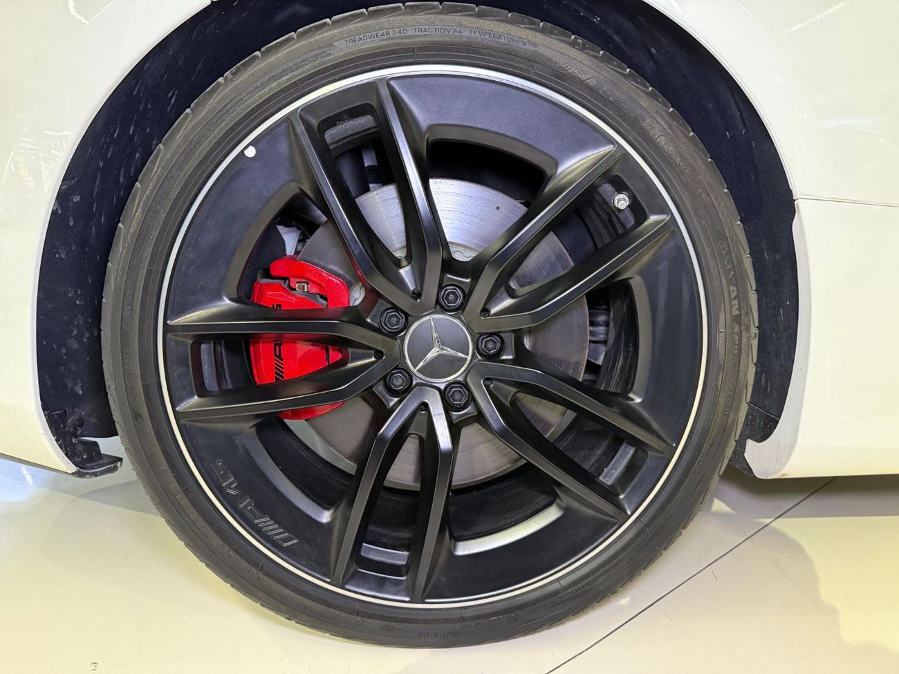 مرسيدس بنز E 53 AMG 2023 Mercedes Benz E53 AMG - 2 Years Warranty - Mint Condition